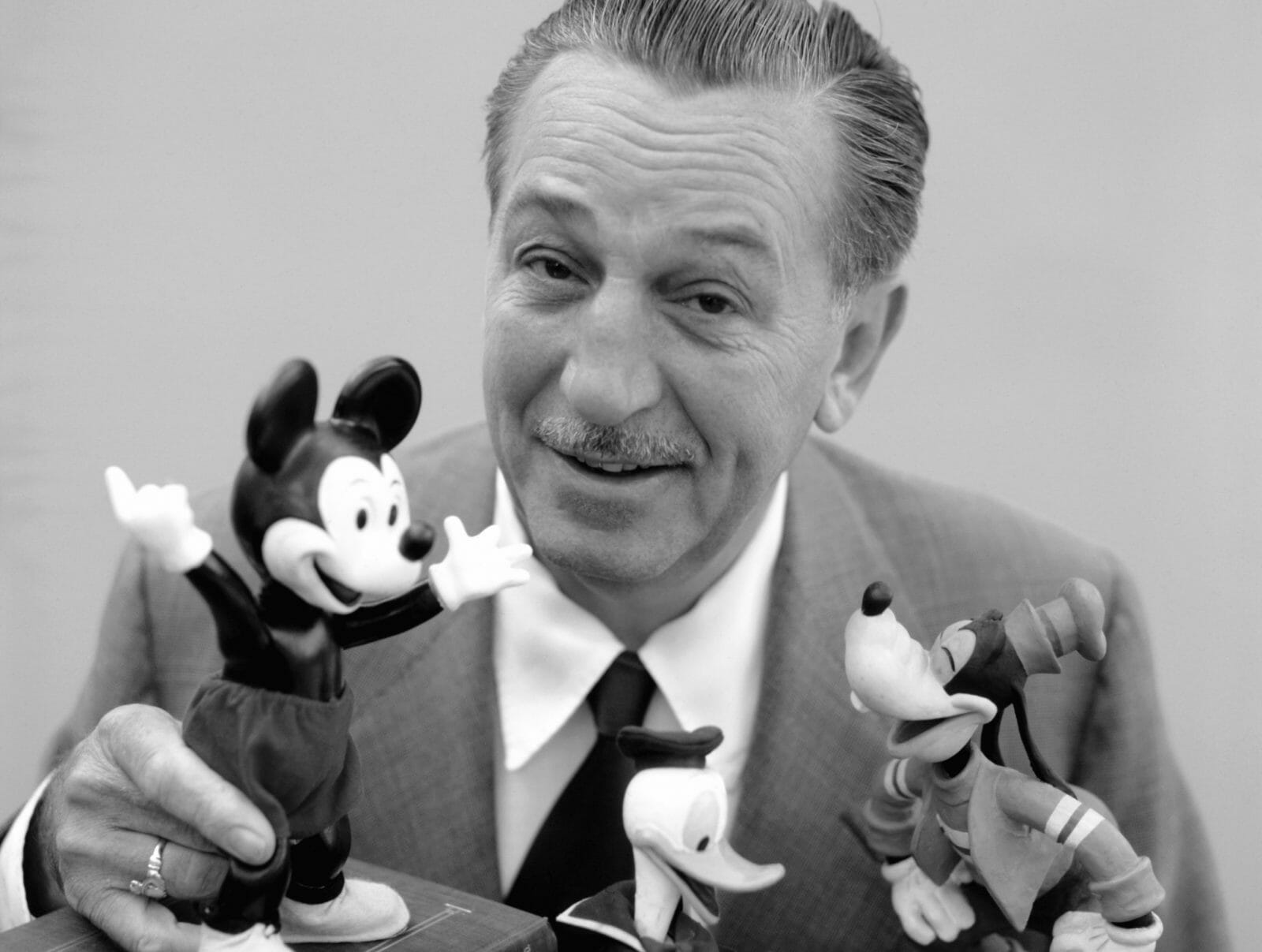 walt disney graphic biography